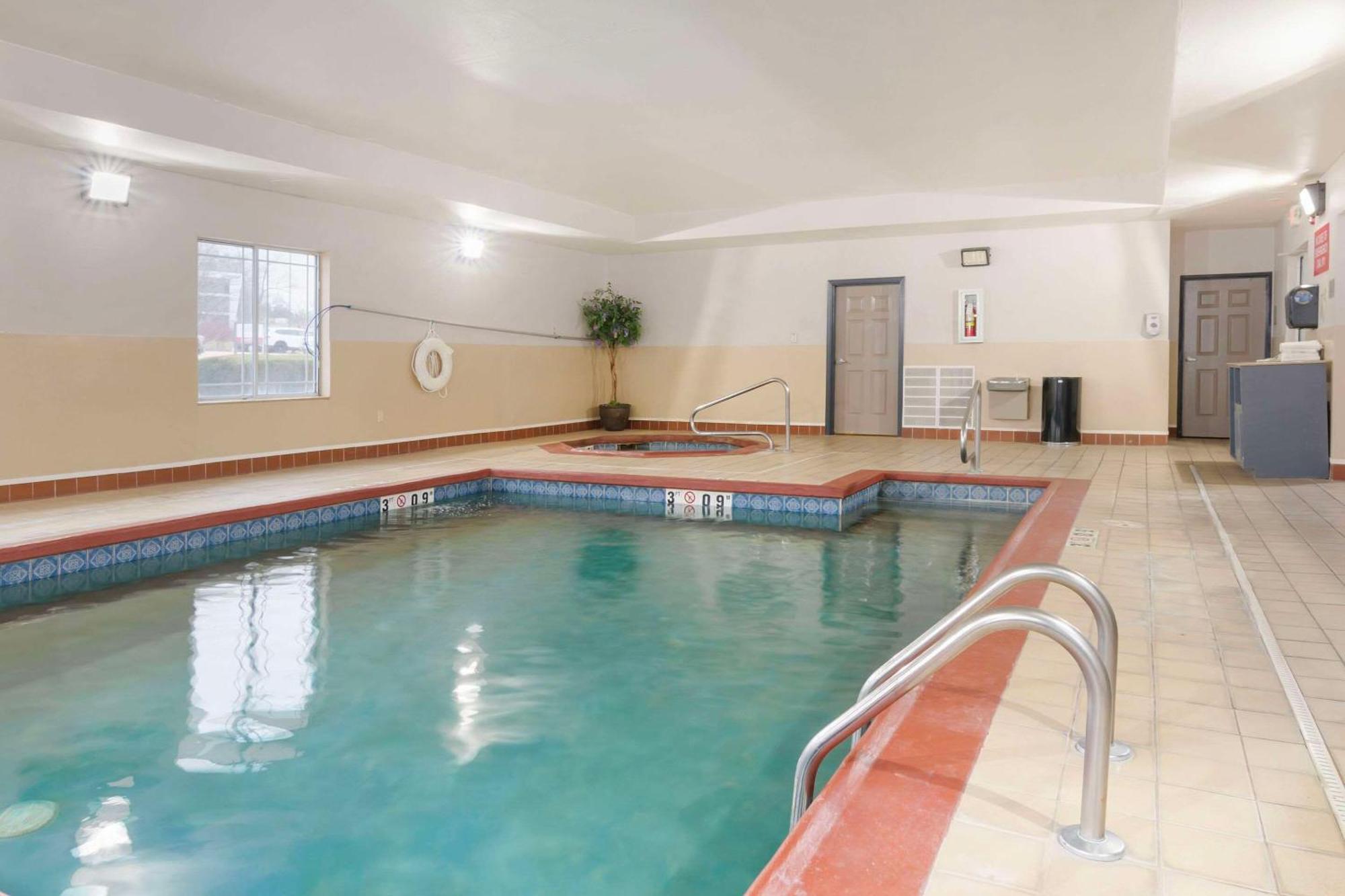 Country Inn & Suites By Radisson, Columbia, Mo Luaran gambar